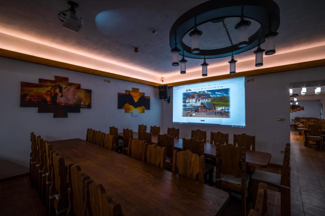 Ranch Jestrebice Otel Hermanicky Dış mekan fotoğraf