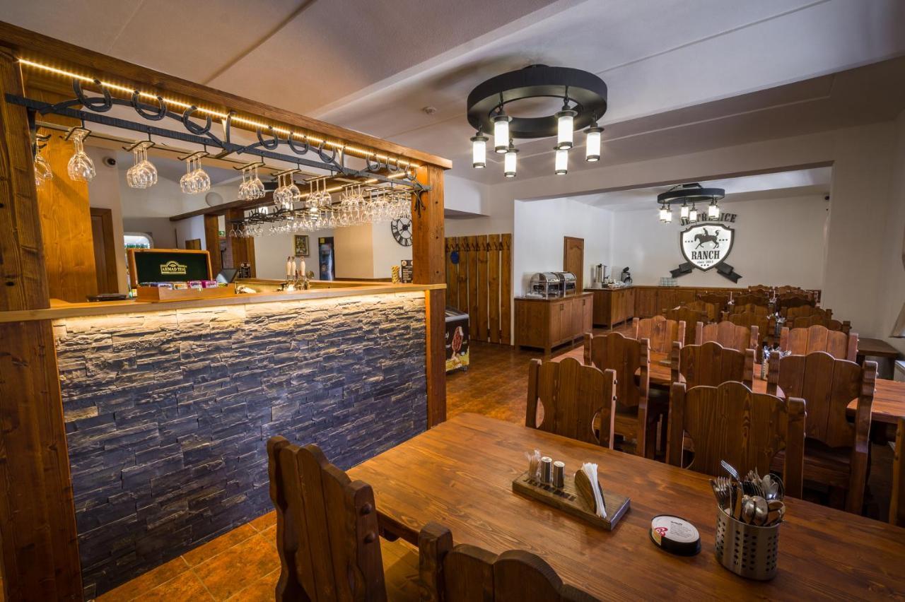 Ranch Jestrebice Otel Hermanicky Dış mekan fotoğraf